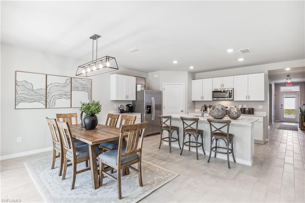 HEMINGWAY POINTE - Residential