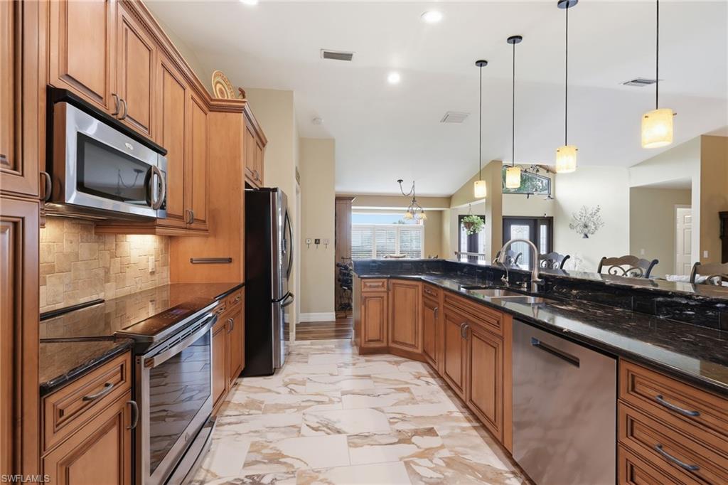 ISLAND PARK WOODLANDS - Residential