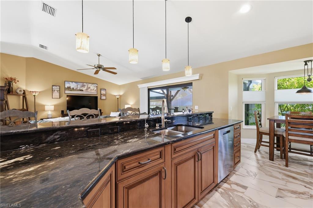 ISLAND PARK WOODLANDS - Residential