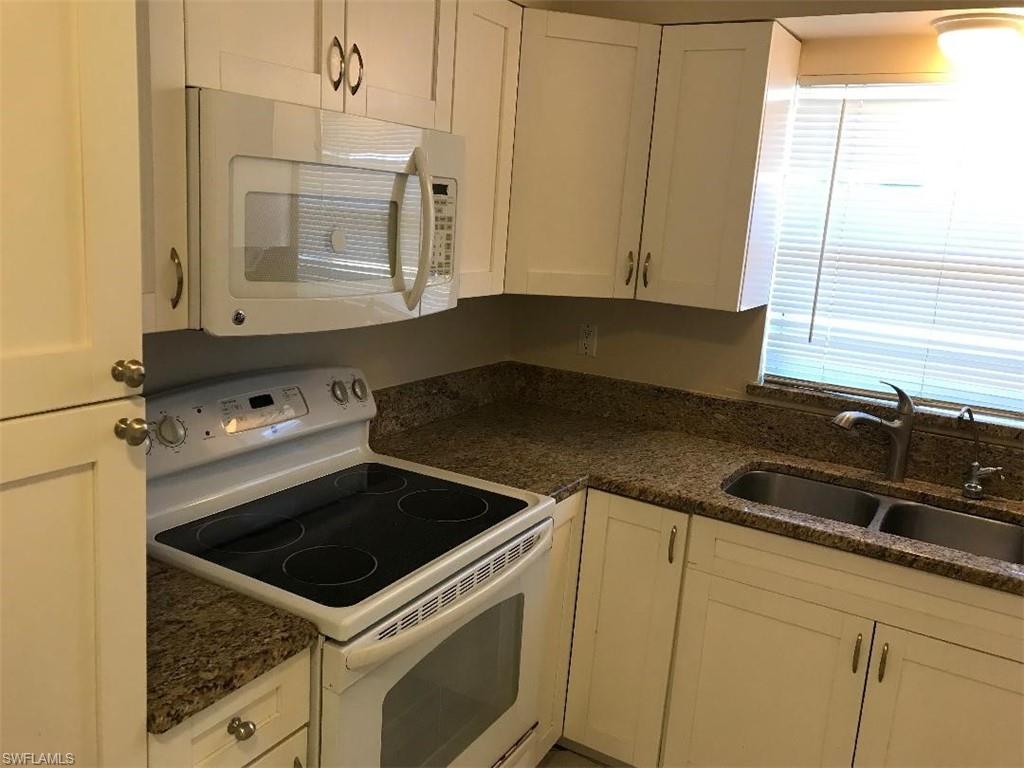 NAPLES MANOR - Residential