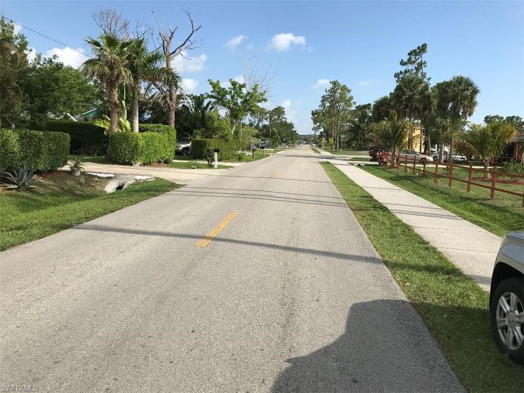 NAPLES MANOR - Residential
