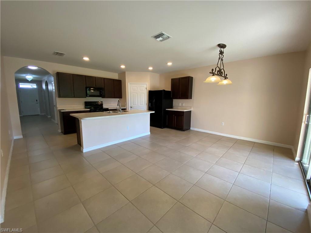 ENTRADA - Residential Lease