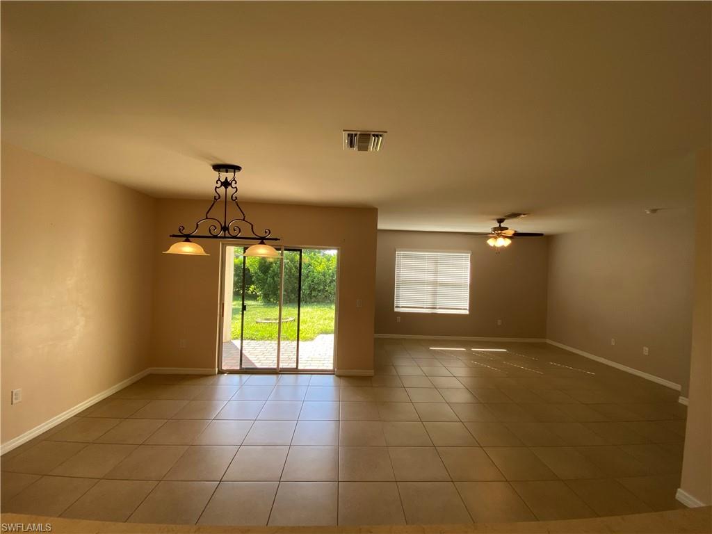 ENTRADA - Residential Lease