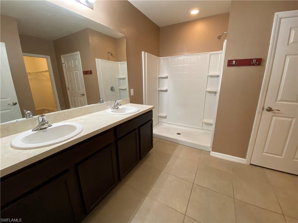 ENTRADA - Residential Lease