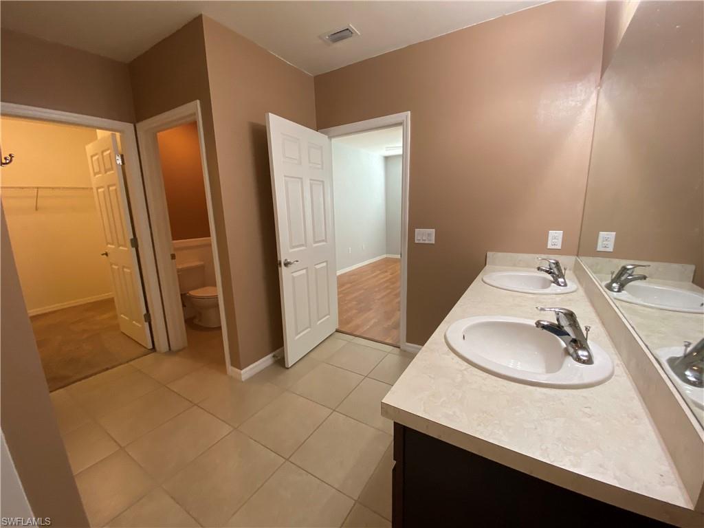 ENTRADA - Residential Lease