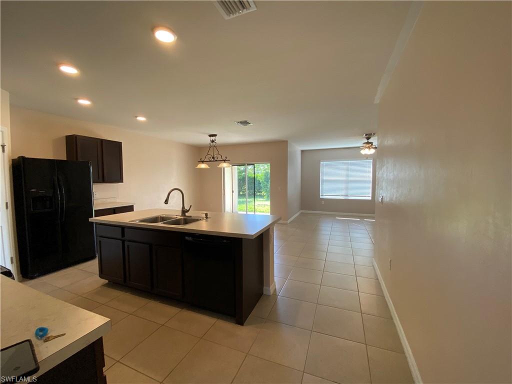 ENTRADA - Residential Lease