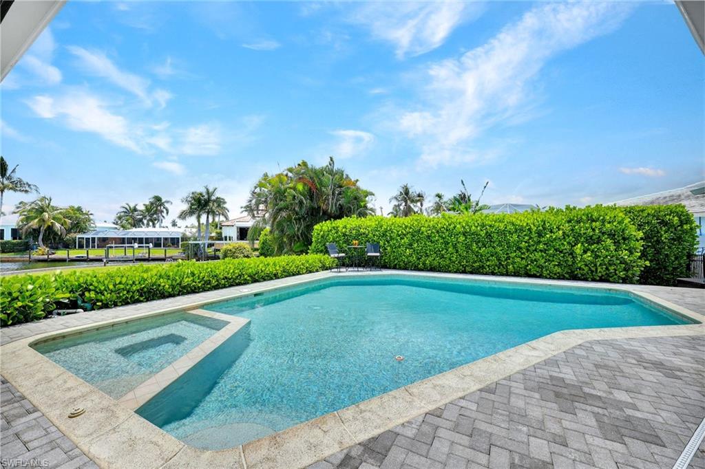 ROYAL HARBOR - Residential