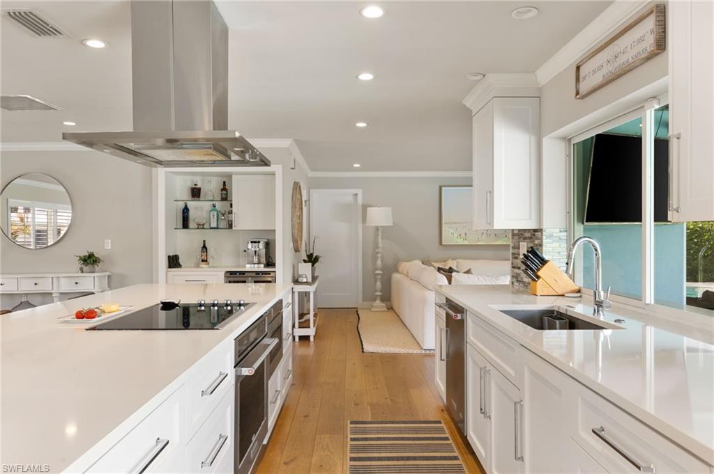 ROYAL HARBOR - Residential