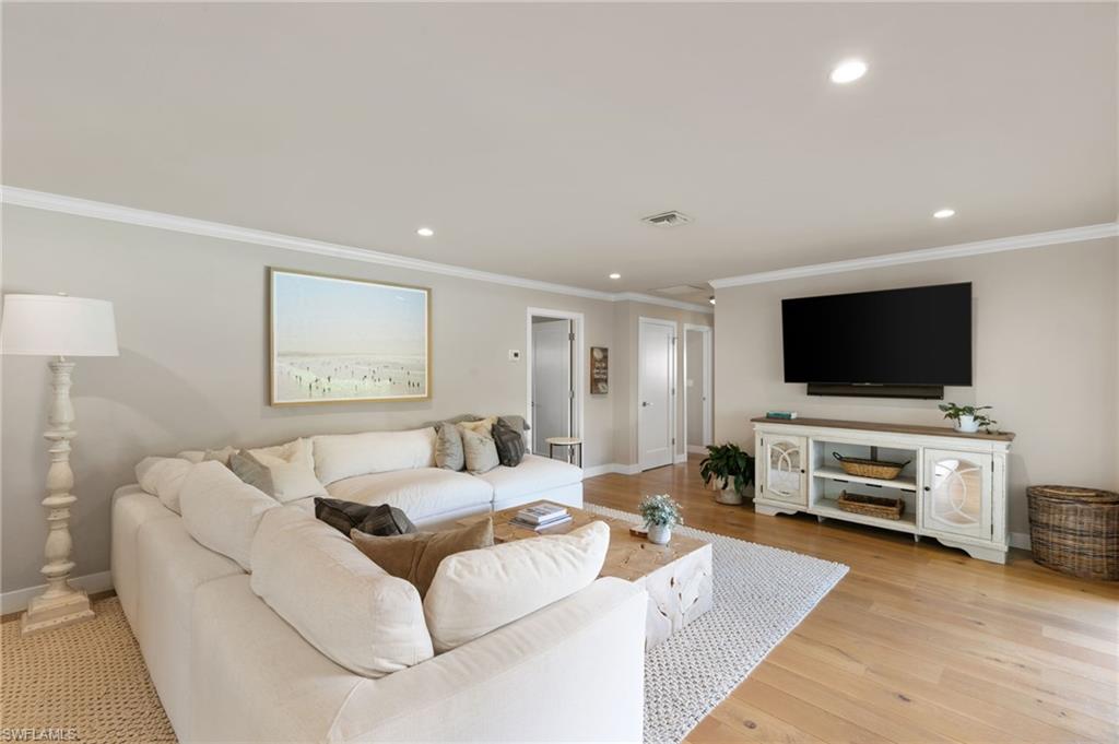 ROYAL HARBOR - Residential