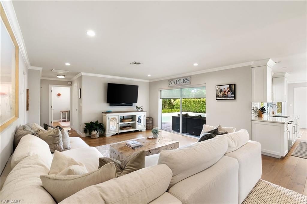 ROYAL HARBOR - Residential