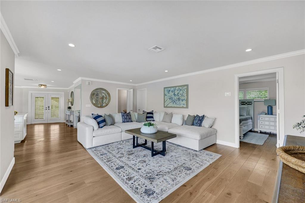 ROYAL HARBOR - Residential