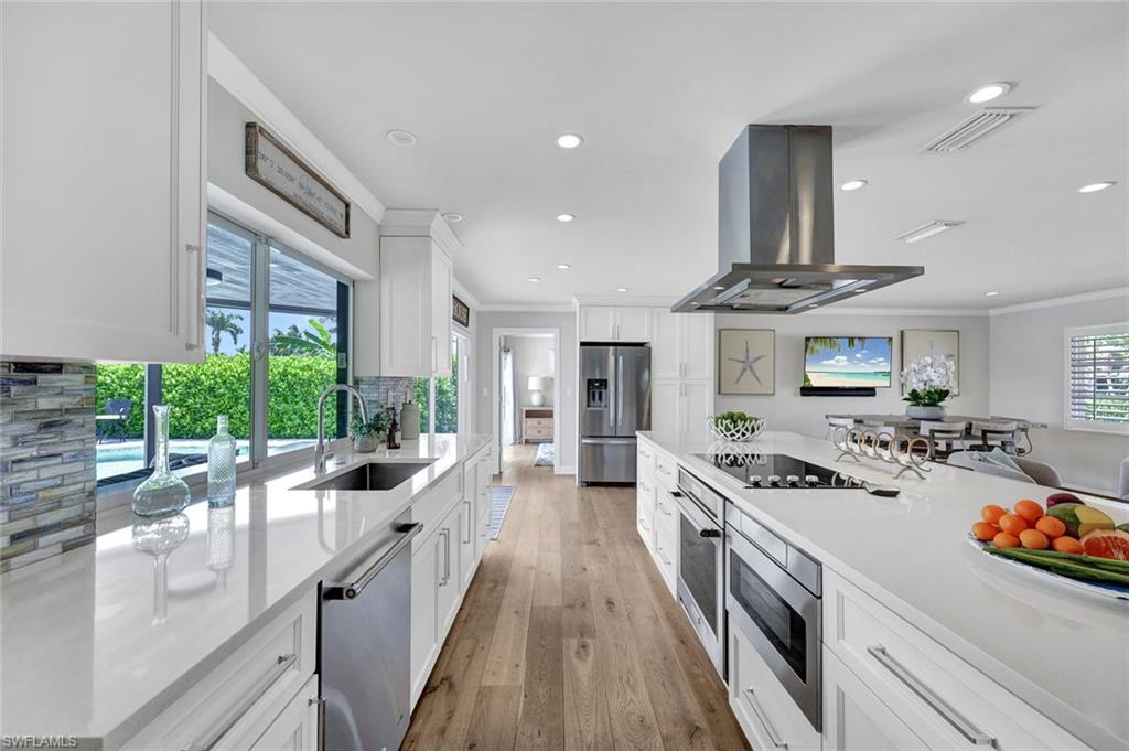 ROYAL HARBOR - Residential
