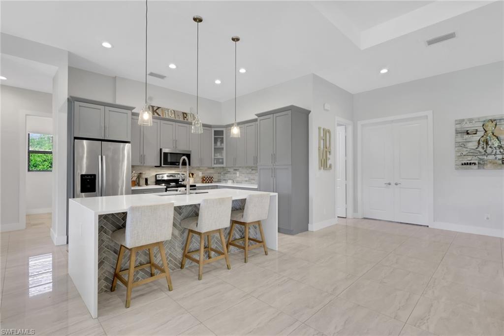 ACREAGE HEADER - Residential