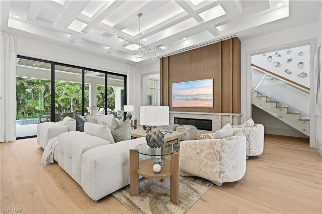 PARK SHORE - Residential