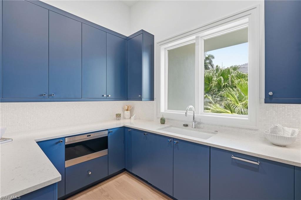 PARK SHORE - Residential