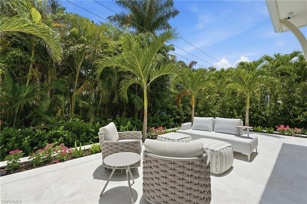 PARK SHORE - Residential