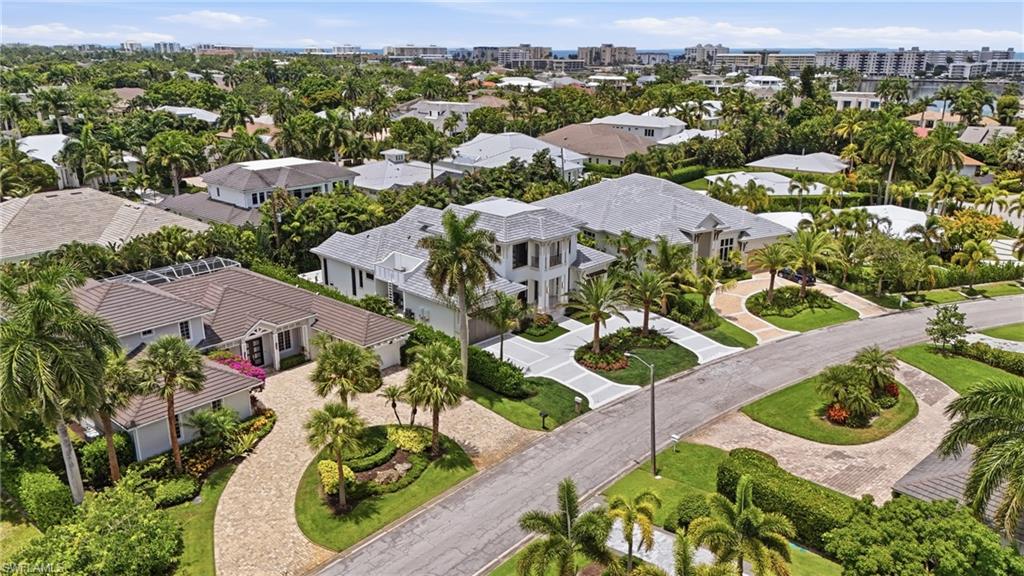 PARK SHORE - Residential