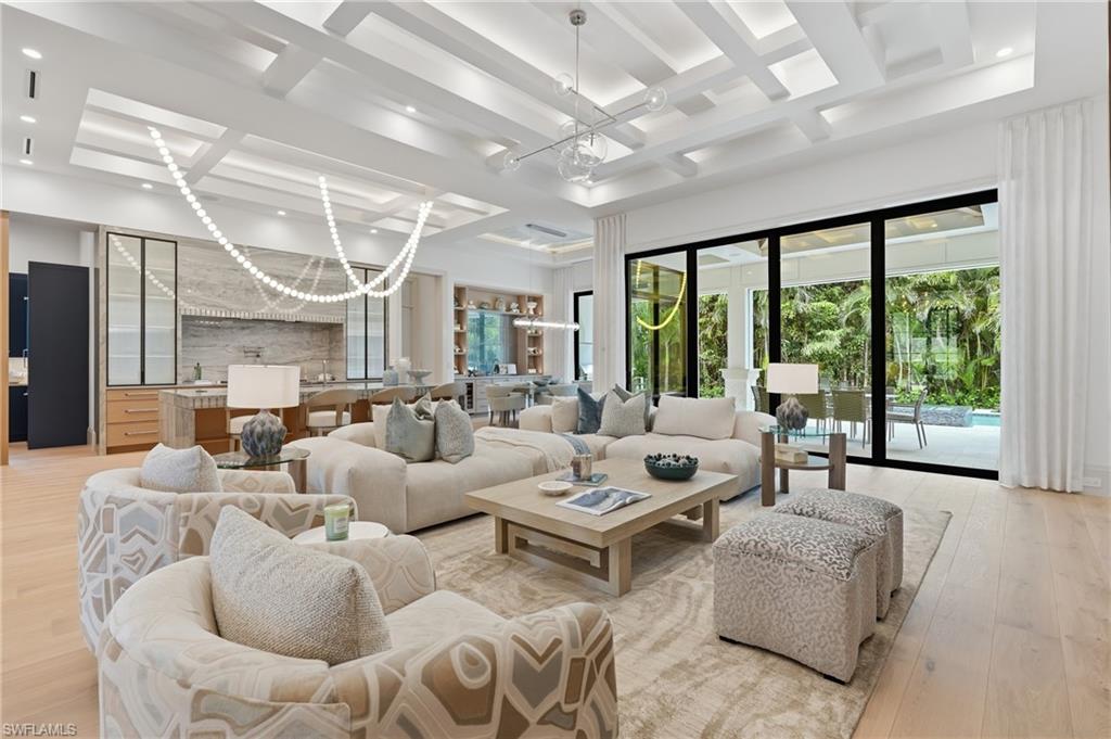 PARK SHORE - Residential