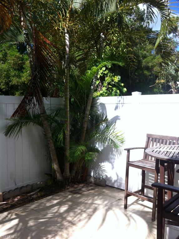 ISLAND PARK WOODS - Residential