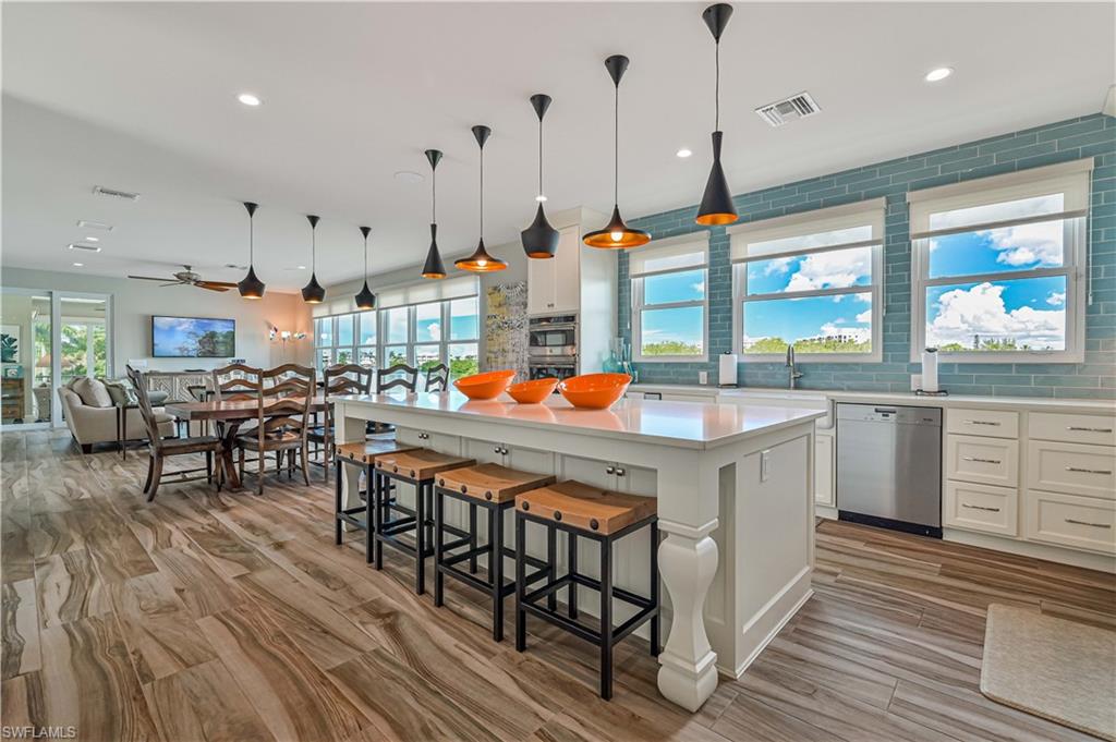 LITTLE HICKORY SHORES - Residential