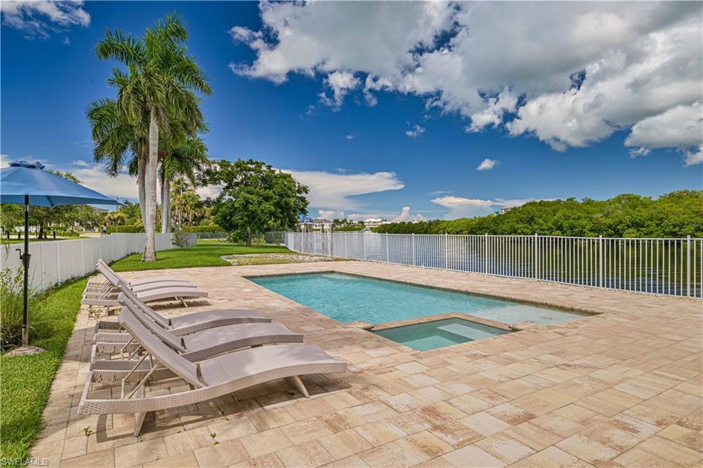 LITTLE HICKORY SHORES - Residential