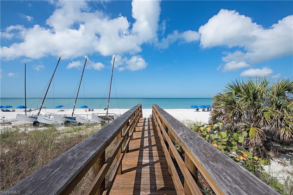 PELICAN BAY WOODS - Residential