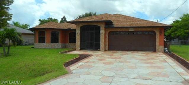 ALL ASSESSMENTS PAID - MOTIVATED SELLER, Custom built home.  Homes features solid wood double entry doors, kitchen has custom handmade cabinets, recessed lighting, granite countertops, vaulted ceilings, large master suite with den, dual vanities, dual walk in closets, jacuzzi tub with a walk-in-shower.  Breakfast Bar, and Bathrooms also have granite tops. Over sized pool with Kiddie pool area. Over sized drive way 20' X 50'. Please see confidential comments for all inquiries and offers.  Owner occupied - PLEASE - 24 hour notice a must.