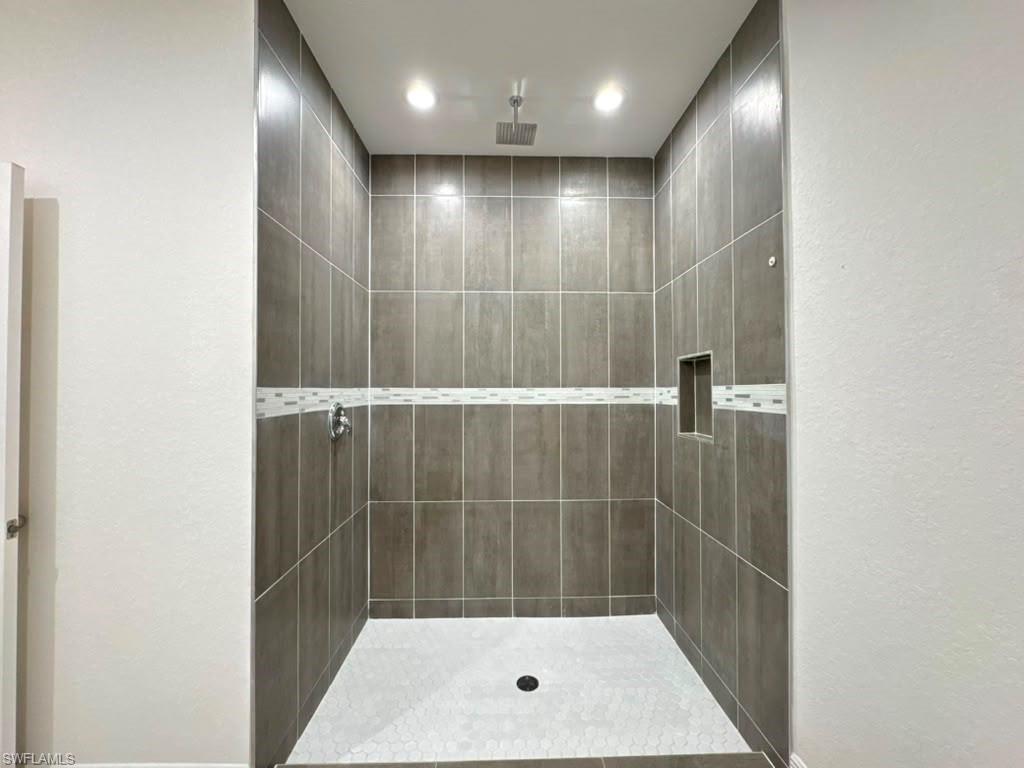 LEHIGH ACRES - Residential Lease