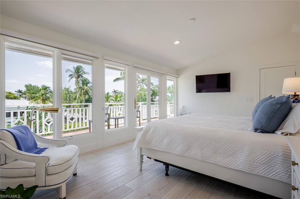 AQUALANE SHORES - Residential