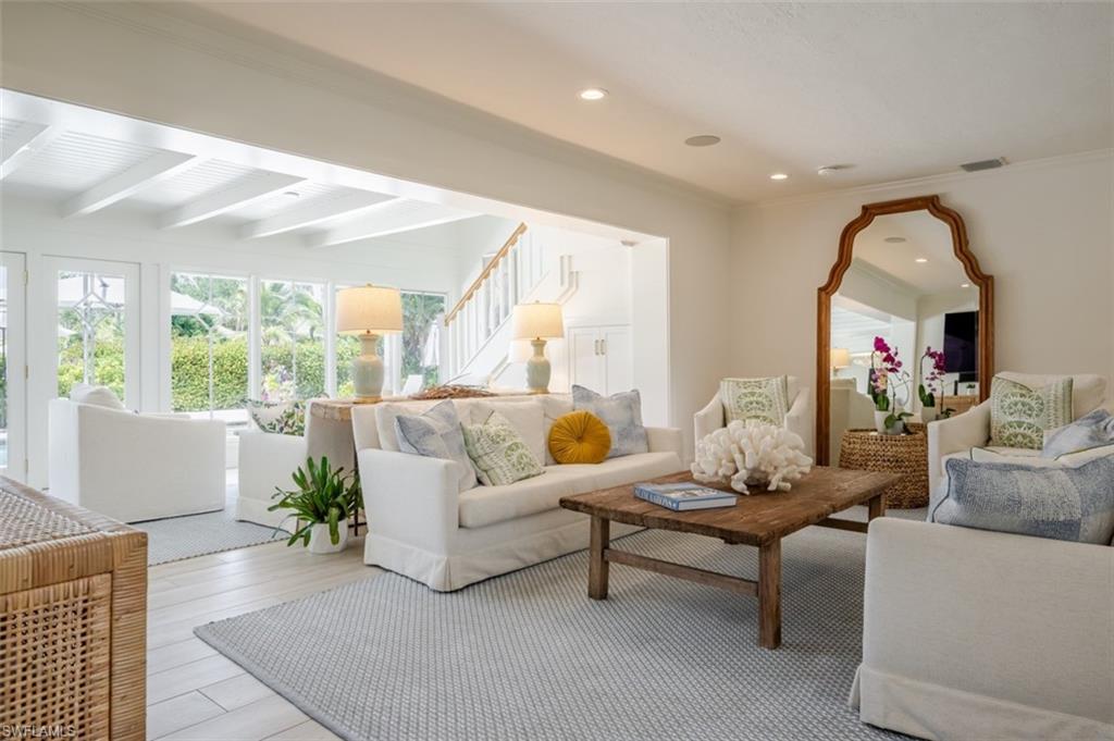 AQUALANE SHORES - Residential