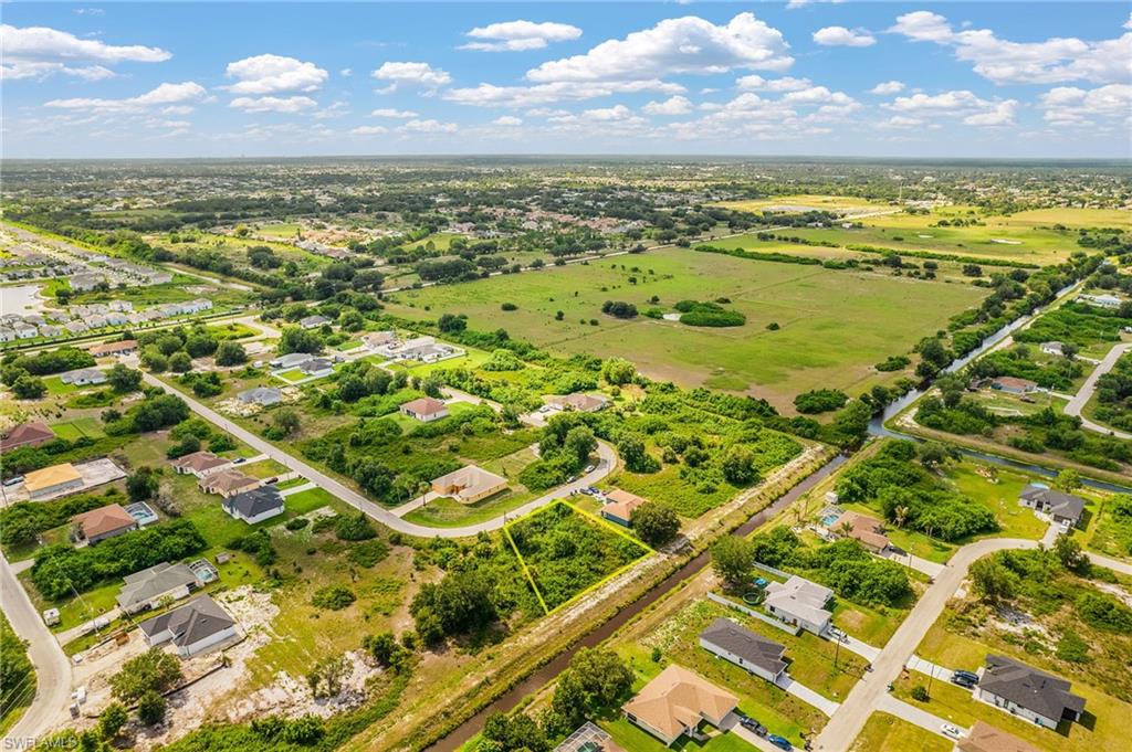 LEHIGH ACRES - Land