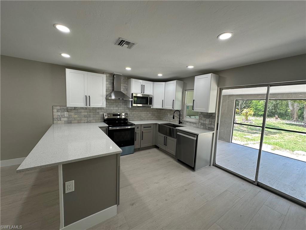 SAN CARLOS PARK - Residential Lease