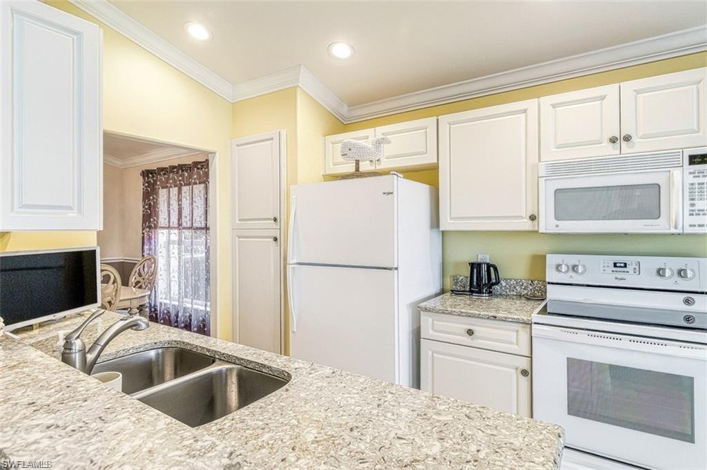 OAKHURST - Residential Lease