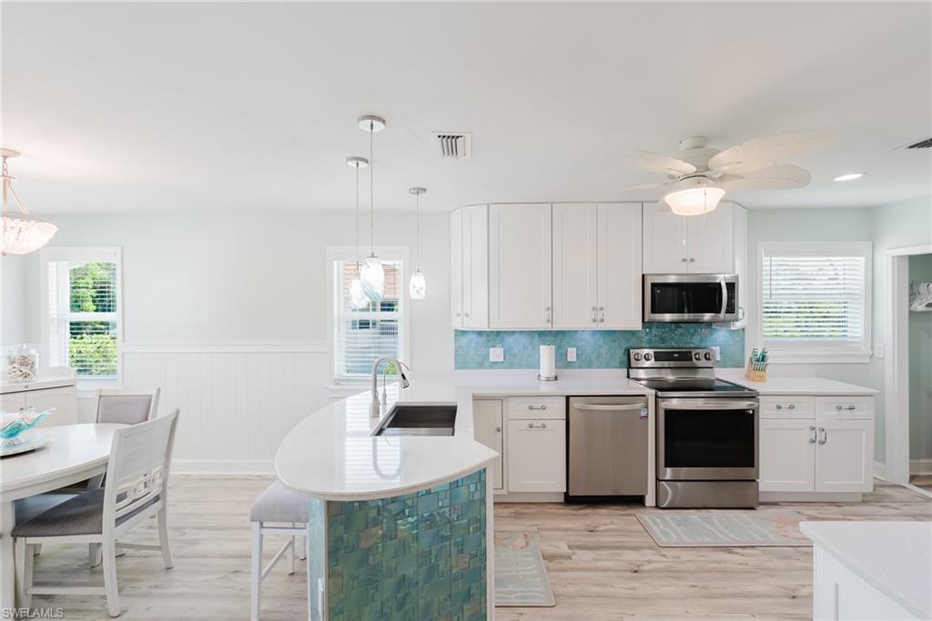 NESTING OF PINE ISLAND - Residential