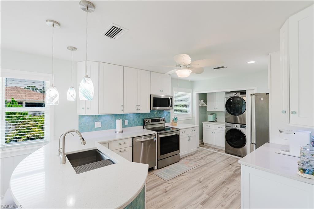 NESTING OF PINE ISLAND - Residential