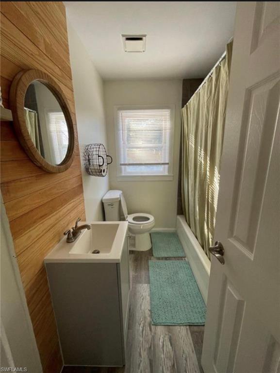 ROSEMARY PARK - Residential Lease