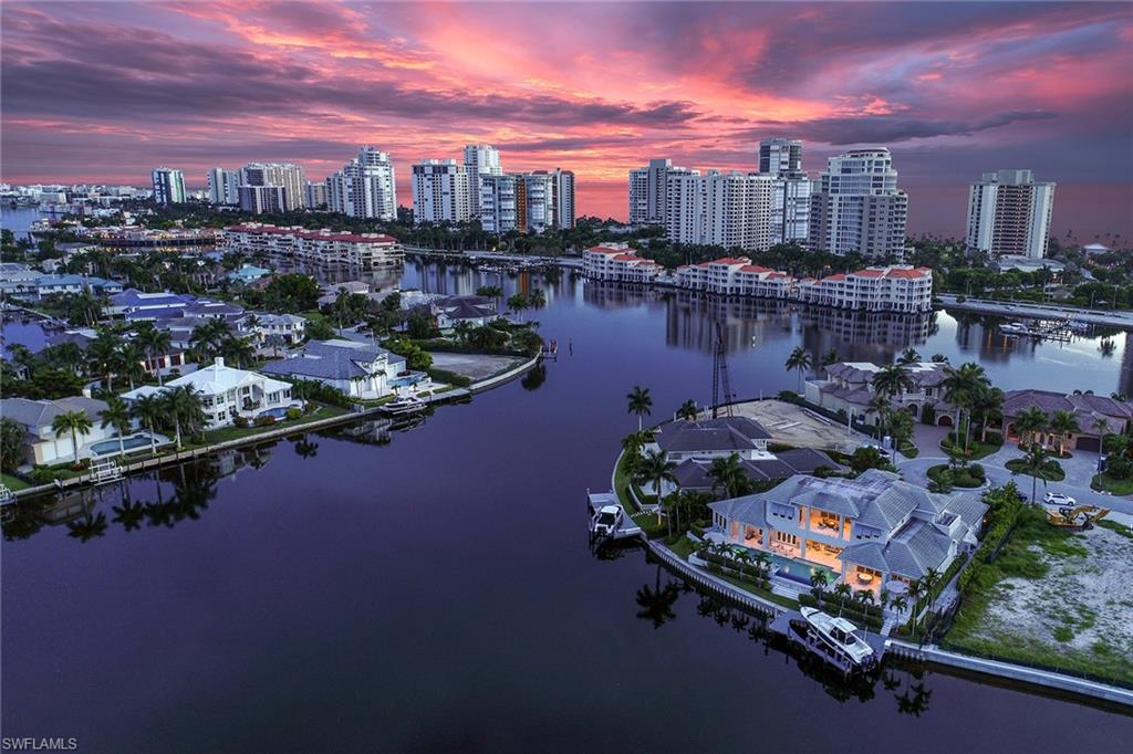 PARK SHORE - Residential
