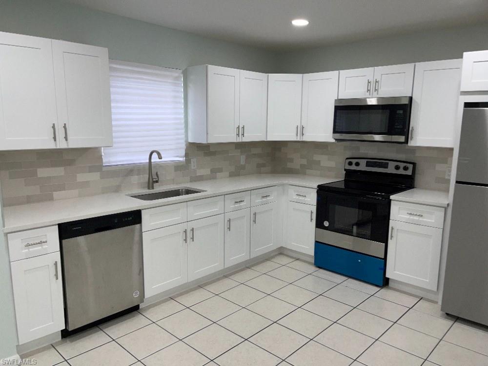 SAN CARLOS PARK - Residential Lease