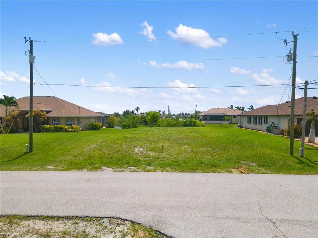 CAPE CORAL - Land