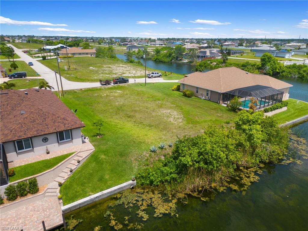 CAPE CORAL - Land