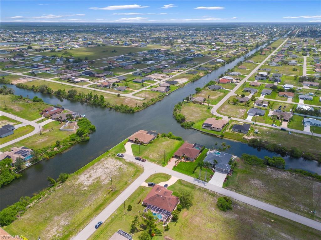 CAPE CORAL - Land