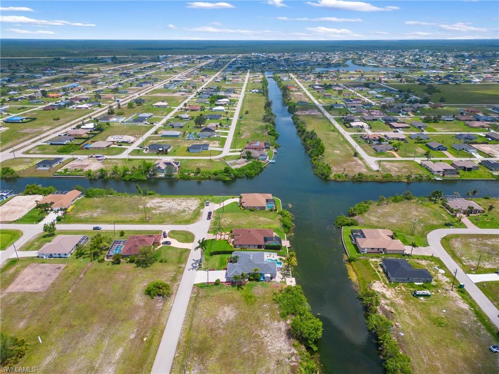 CAPE CORAL - Land