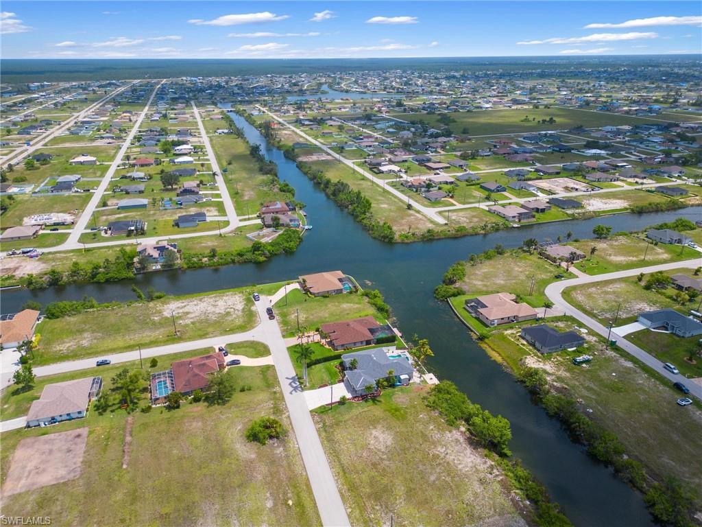 CAPE CORAL - Land