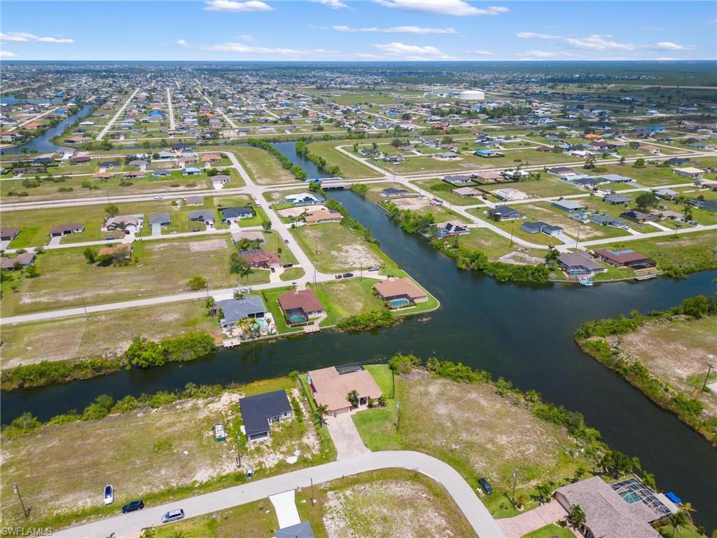 CAPE CORAL - Land