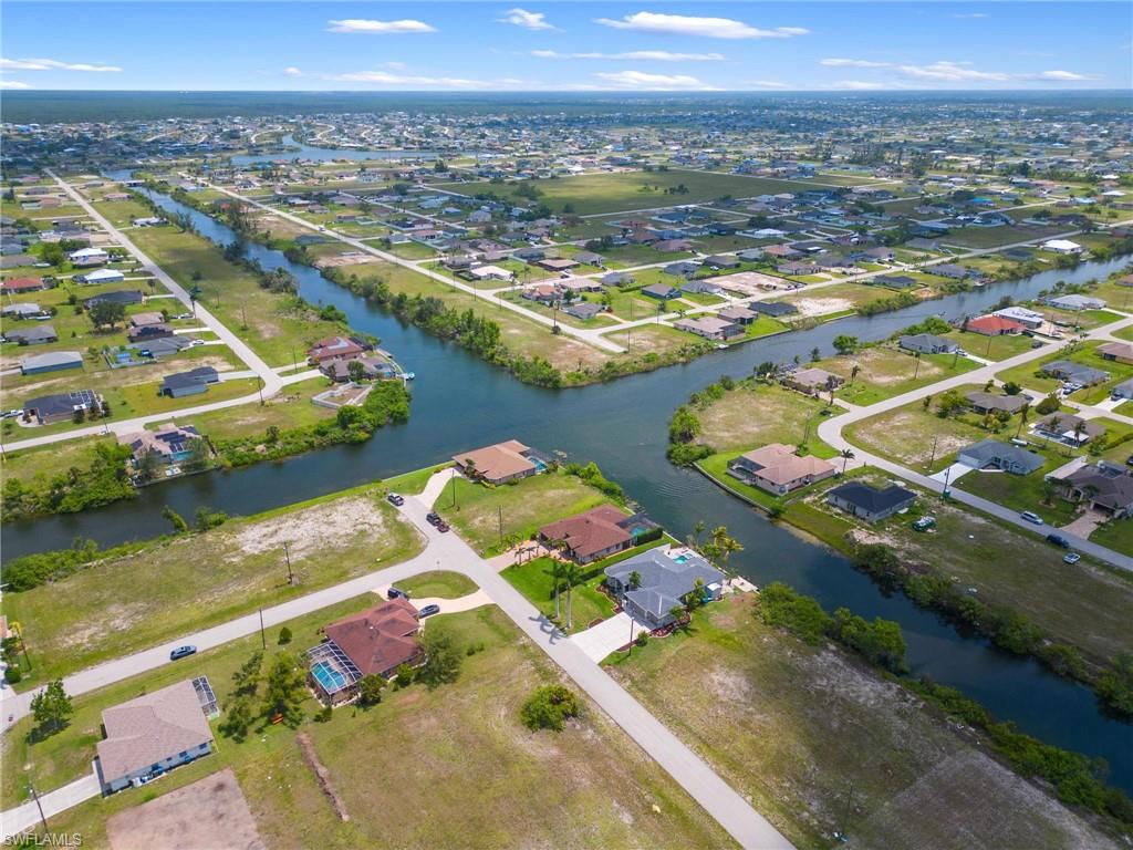 CAPE CORAL - Land