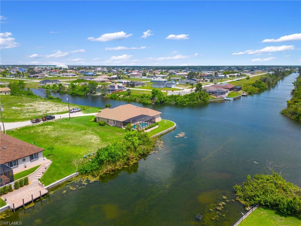 CAPE CORAL - Land
