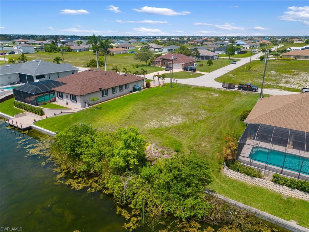 CAPE CORAL - Land