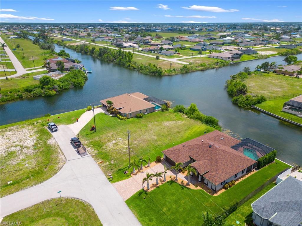CAPE CORAL - Land