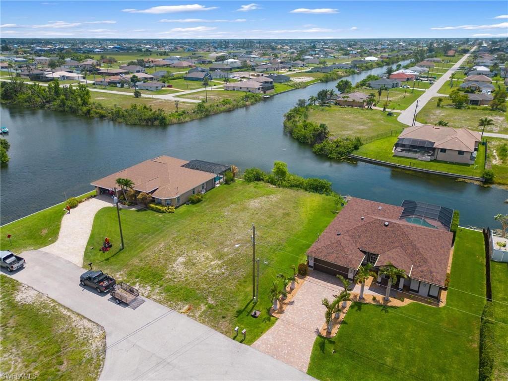CAPE CORAL - Land