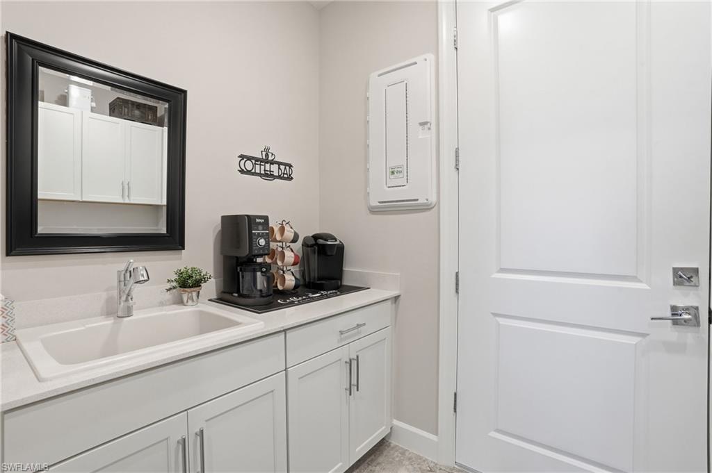 DEL WEBB OAK CREEK - Residential Lease
